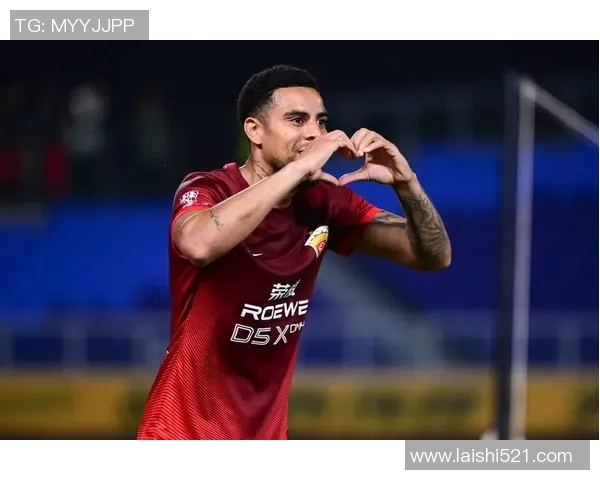 巴尔加斯远射惊艳全场助力球队逆转胜利的精彩瞬间 巴尔加斯远射惊艳全场助力球队逆转胜利的精彩瞬间