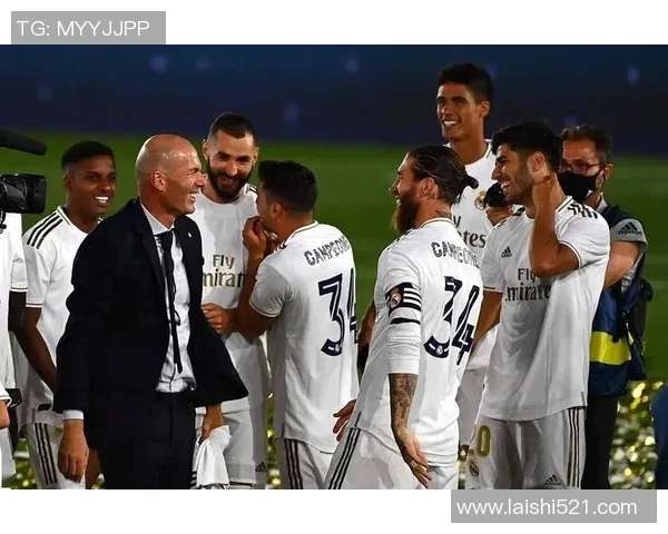 皇马逼平阿拉维斯,创下8连胜的神奇纪录! 皇马逼平阿拉维斯,创下8连胜的神奇纪录!